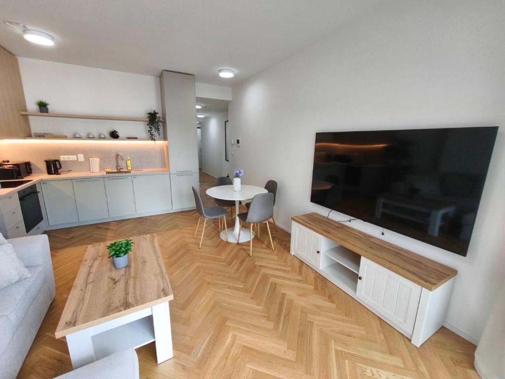 City Residence II